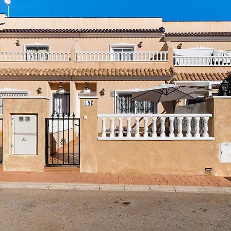 Bungalow La Zenia Cerca De La Playa Orihuela Exterior photo